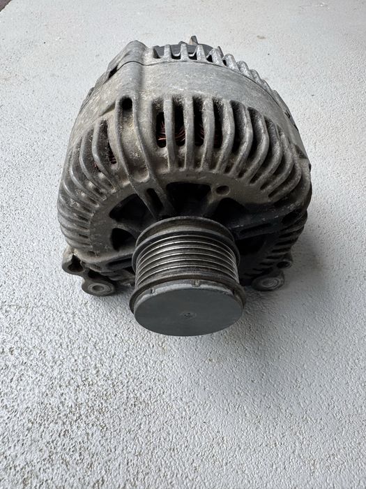 Alternator VW Volkswagen Passat B6 2.0 BMP 180A(021 903 026L)