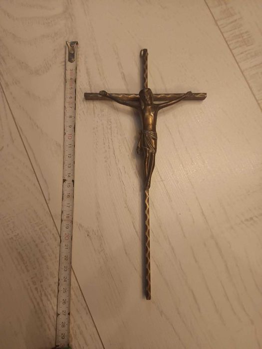 Античен бронзов кръст