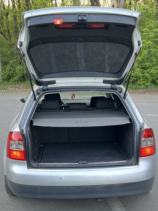 Audi A4 b6 S-line 1.9tdi 131cp