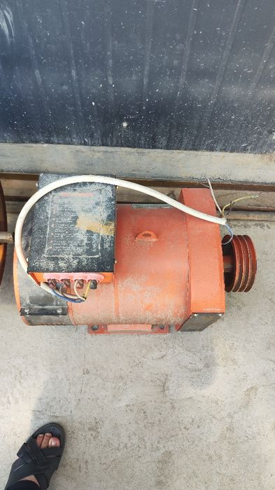 Tok chqaradiga alternator sotiladi 30kw