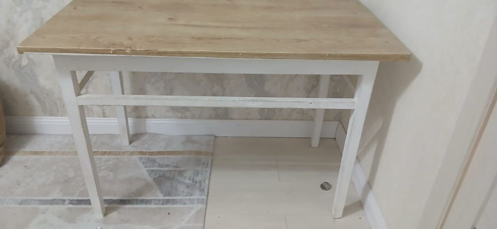 Продам стол кухонный