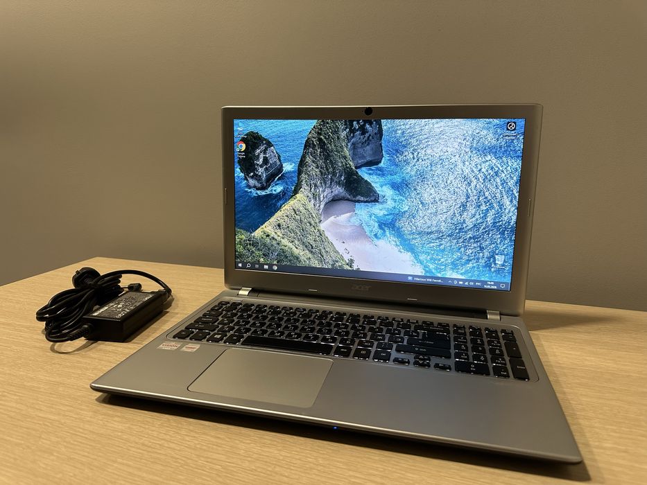 Ноутбук Acer, Core i5, 8GB RAM, SSD + 512GB HDD, 2 Видеокарты, Office