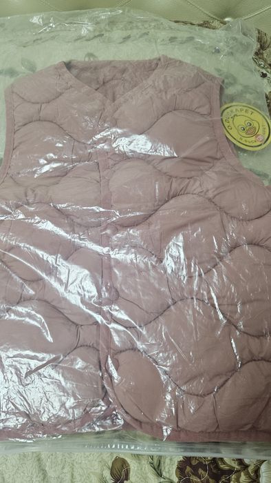 Безрукавка для девочки