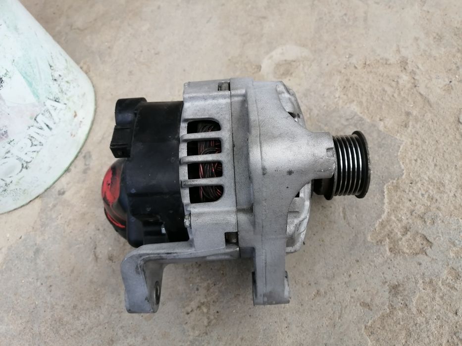 Продам генератор на бмв е39. 90ам