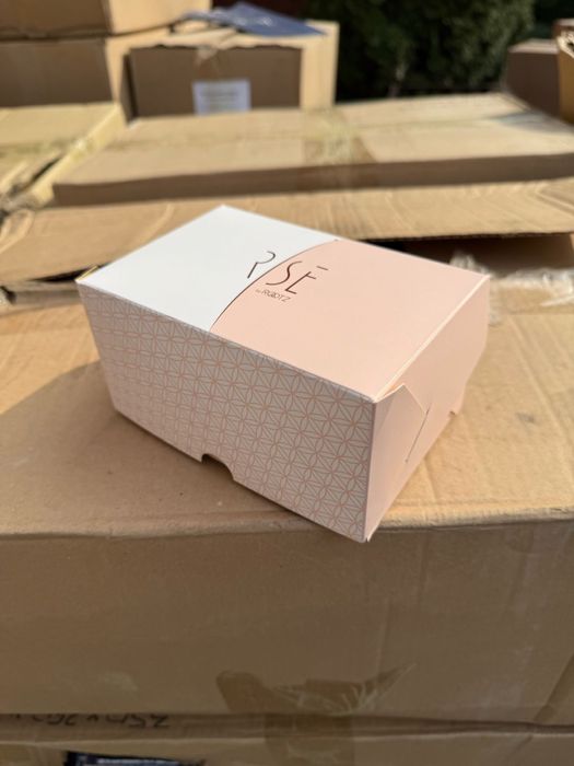 Коробочки для боксов либо пирожных