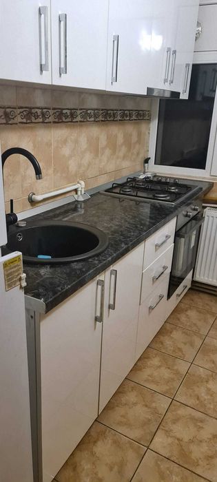 Inchiriez apartament Ramnicu Valcea