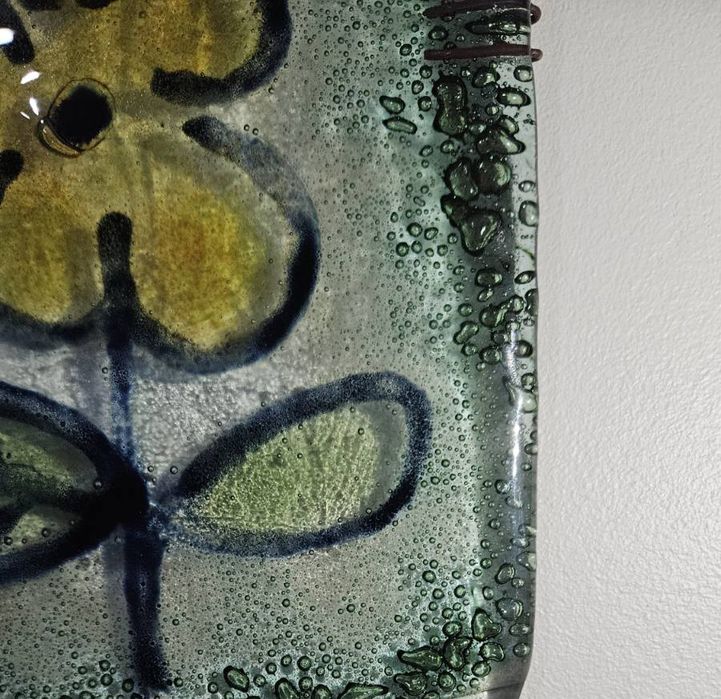 Много красива картина-пано  от стъкло.  "Цветенце"