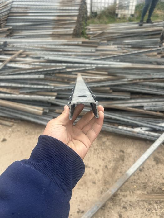 Vindem stalpi metalici galvanizati