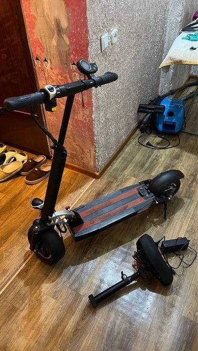 Продается электросамокат