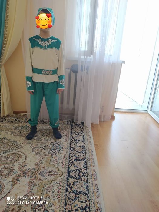 Казахский костюм национальный на мальчика на 7-8 лет.