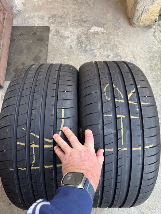 245/40/19 Good/year