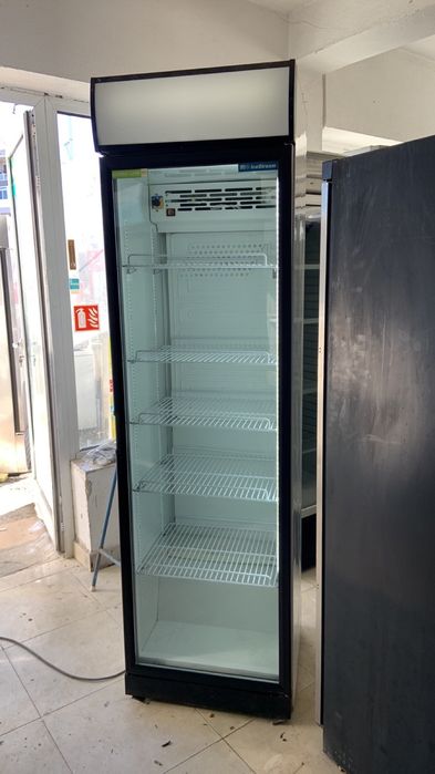 Хладилна витрина UBC GROUP