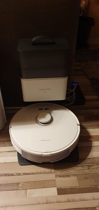 Aspirator robot Roborock S8+ garanție Emag 2 ani.