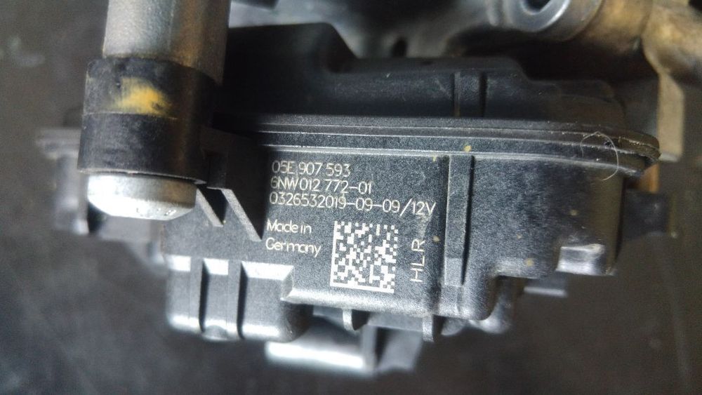 Pompa apa cu motoras 1.5 b dhf vw golf 7 05e907593