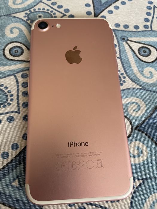 Iphone 8 + . Iphone 7 за части
