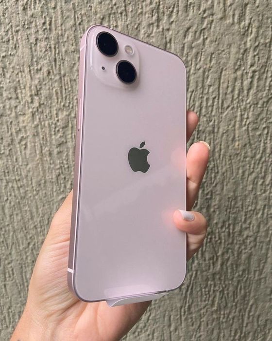 Продам Айфон 13 128