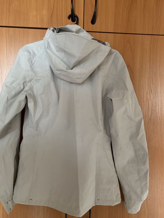 DECATLON -Quechua-непромокаемо дамско яке за планина