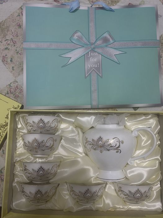 Продам чайный сервиз на 6 персон
