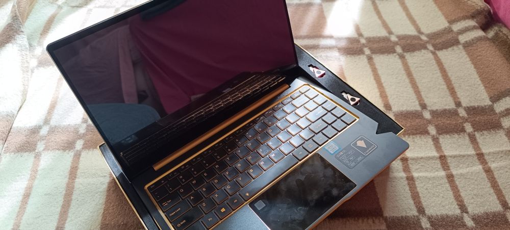 Продам новый ноутбук CryptoData BASM