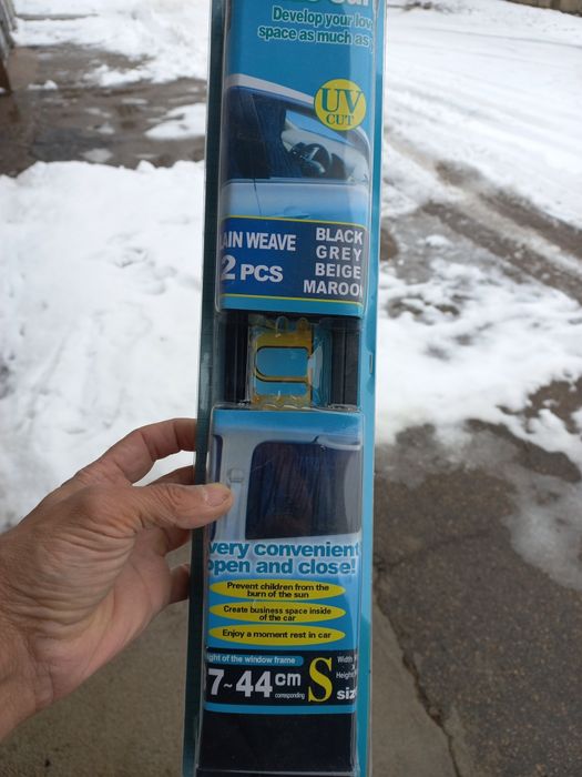 Продам шторки в авто .комплект.