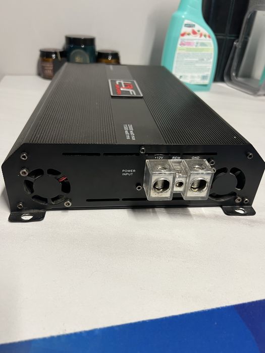 Amplificator bass TRF SMD 8000.1 D