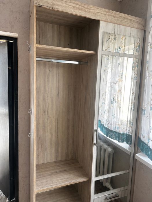 Продам прихожую.