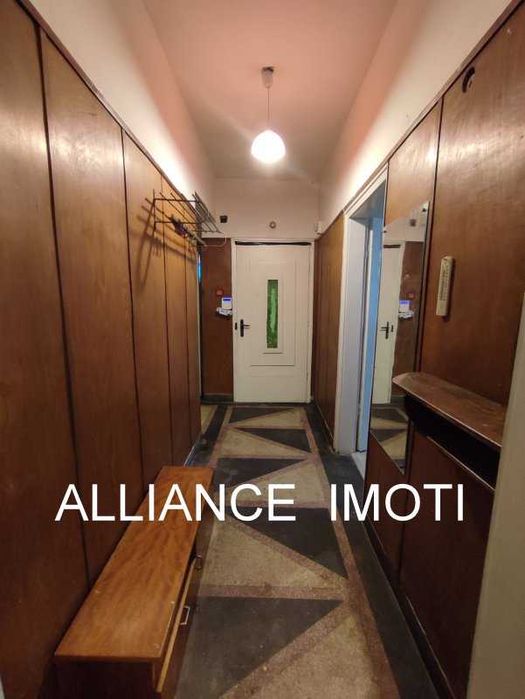 Дава се под наем Четиристаен апартамент в София, Лозенец - 110 кв.м за 714 € - Снимка #12