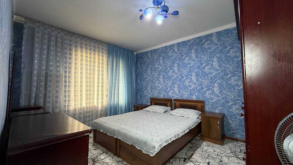 Шахар маркази Биржа 2 хонали квартира ижарага берилади. ID: 1919