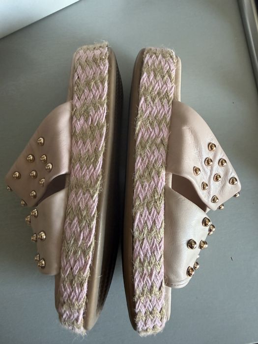 Papuci din piele 40 dar potriviti 39 (25 cm)