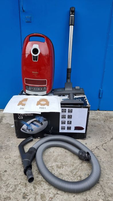 Прахосмукачка-Miele C3