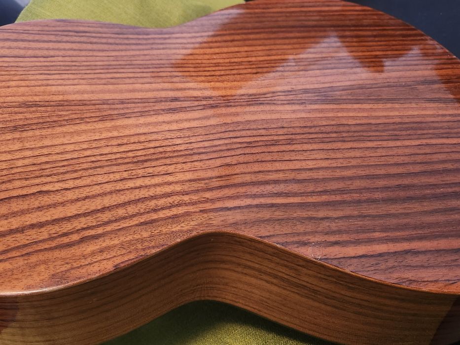 Chitara clasica deosebita