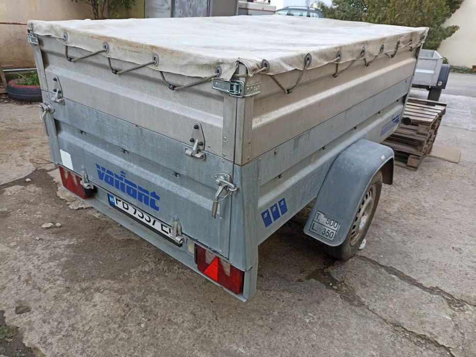 Ремарке с двойни канати