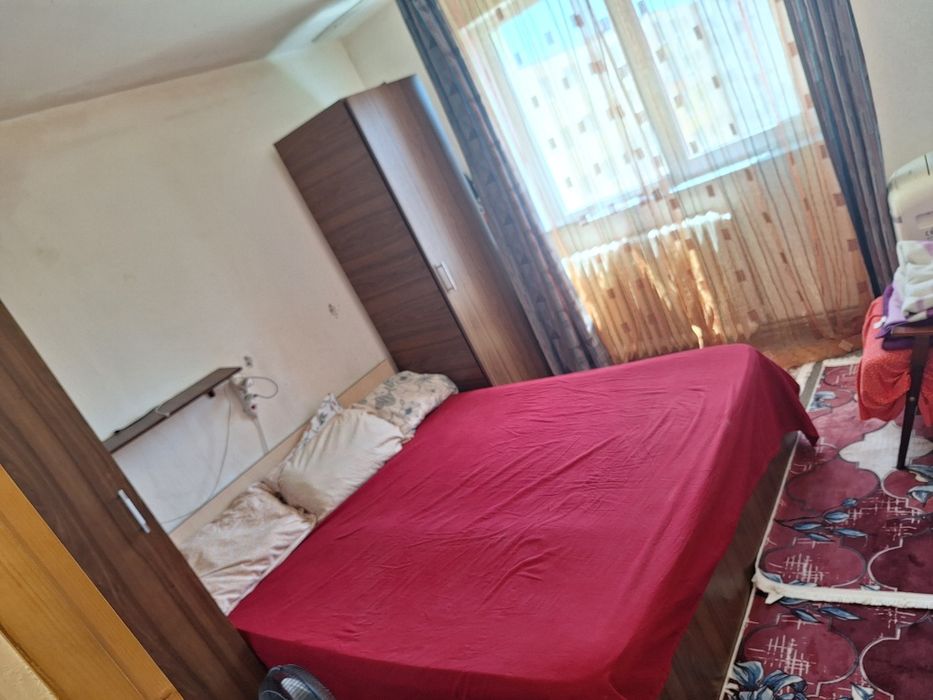 Vand apartament 3 camere