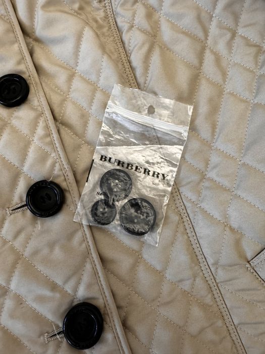 Geaca bej Burberry, stare impecabila, marimea IT 40