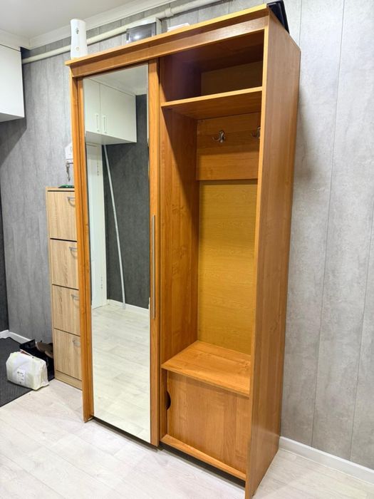 Продам прихожую