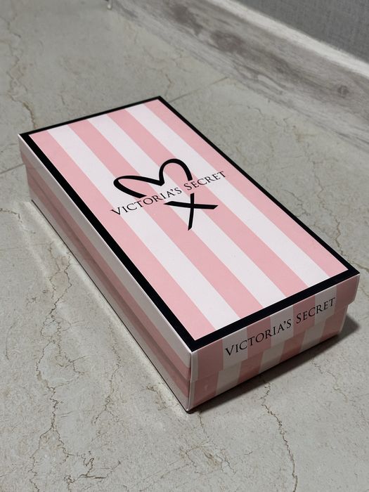 Покет и коробки подарочные