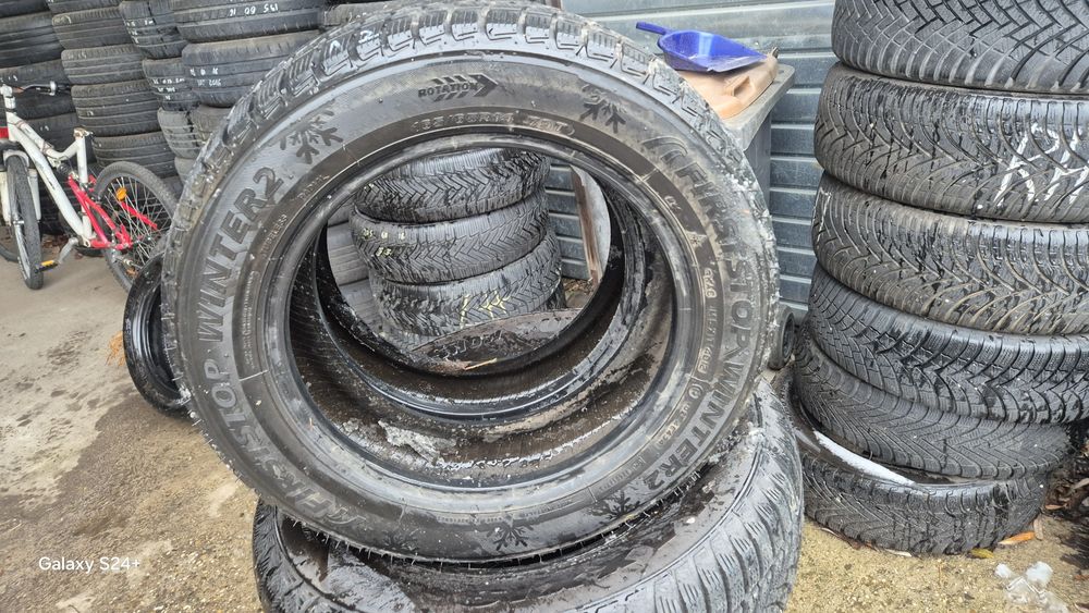 două cauciucuri 165 65 14 de iarnă,m+s