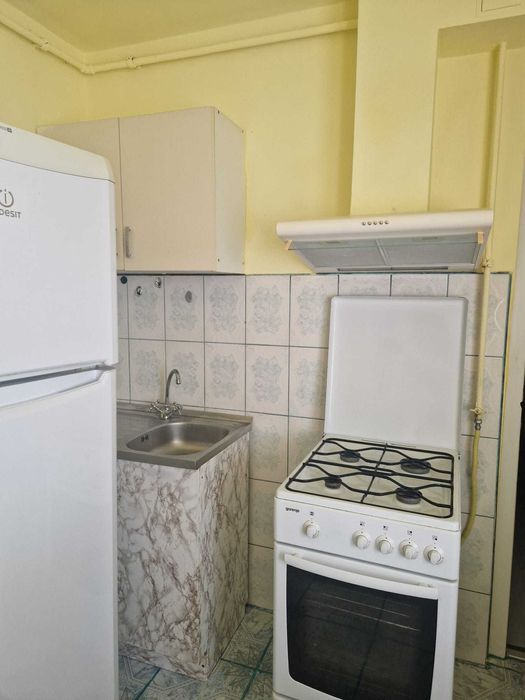 Inchiriere apartament 1 camera central langa Goldis - Confectii