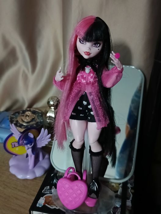 Кукла монстер хай Дракулаура г3