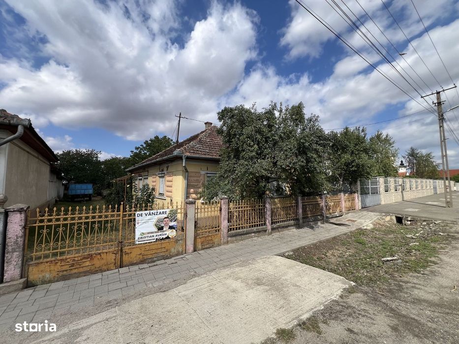 Casa cu 3 camere si teren 3.200 mp | Central Mediesu Aurit