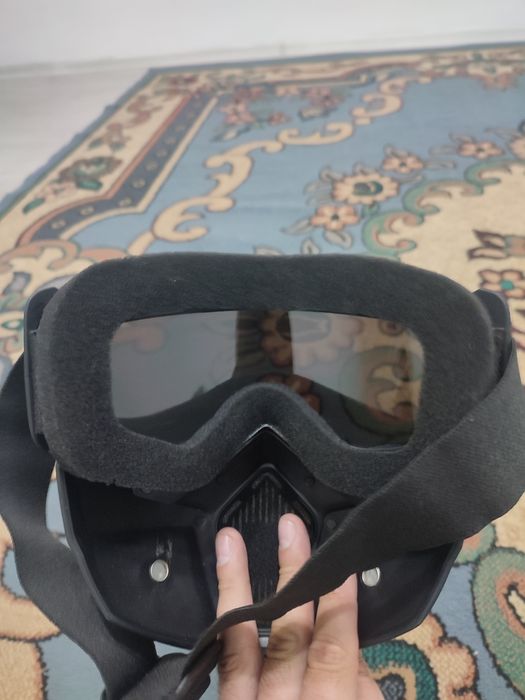 Срочно продам очки маску