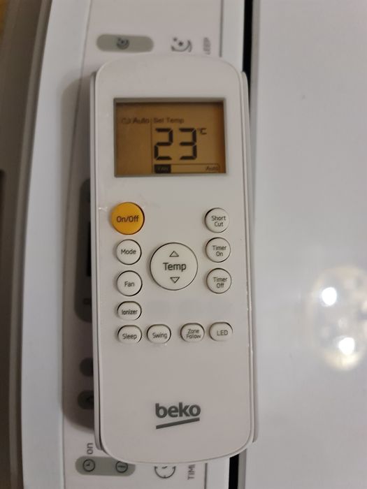 Aparat aer condiționat portabil Beko ba312c 12000btu cu dezumificare