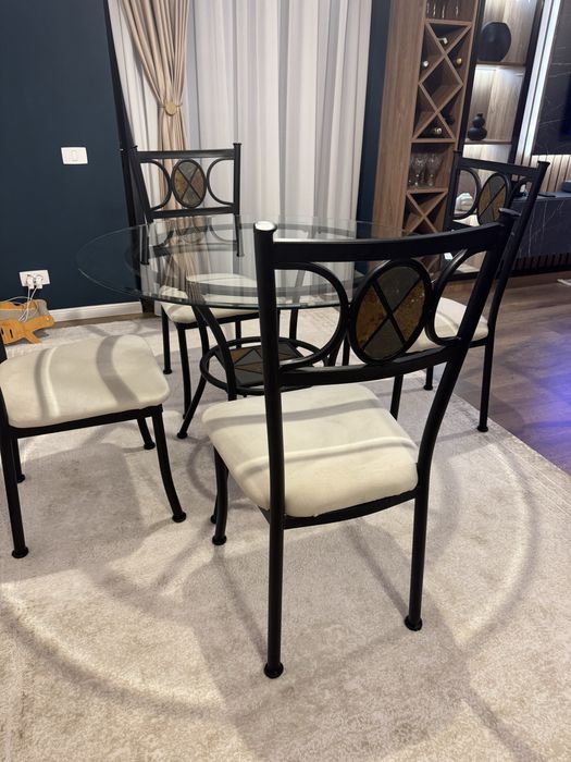 Masă dining sticlă + 4 scaune bej Mobexpert
