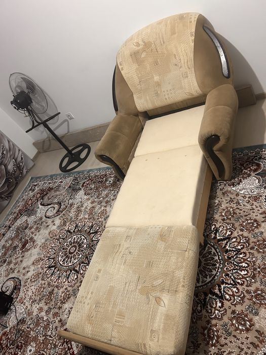 Продаю Диван раскладной с креслом