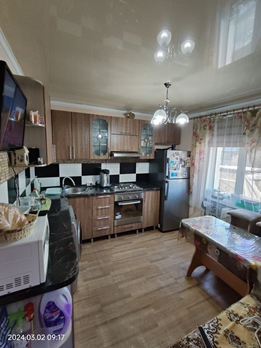 Продам два дома с гаражом.