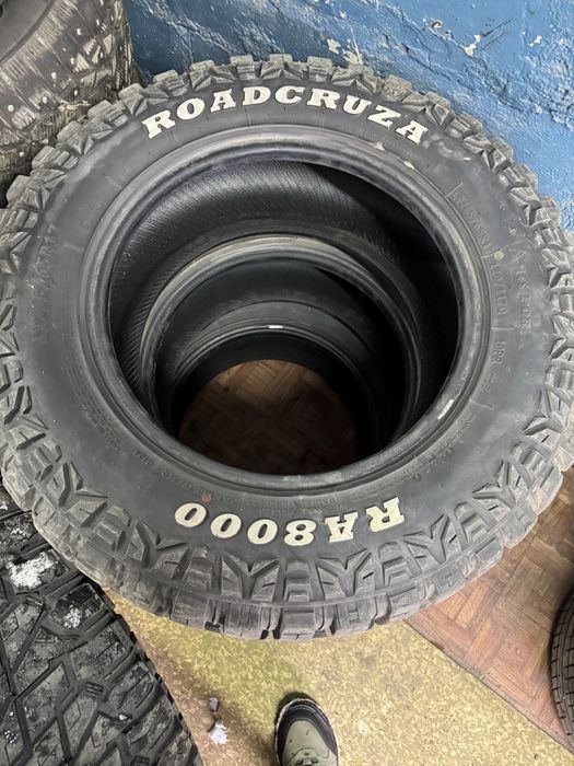 Продам шины для внедорожника