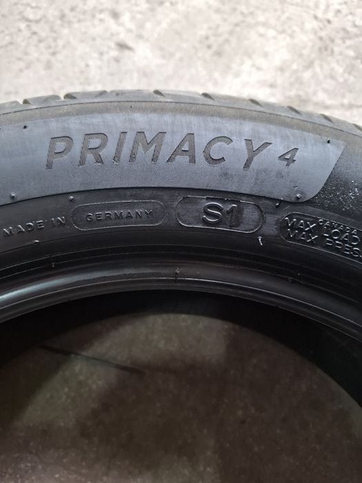 4 Летни гуми Мишелин 215/55/17 ДОТ22 7мм