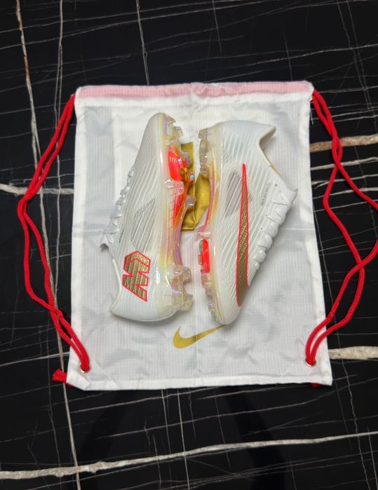 Ghete de fotbal Nike