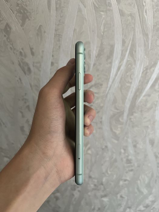 Продам IPhone 11 128gb