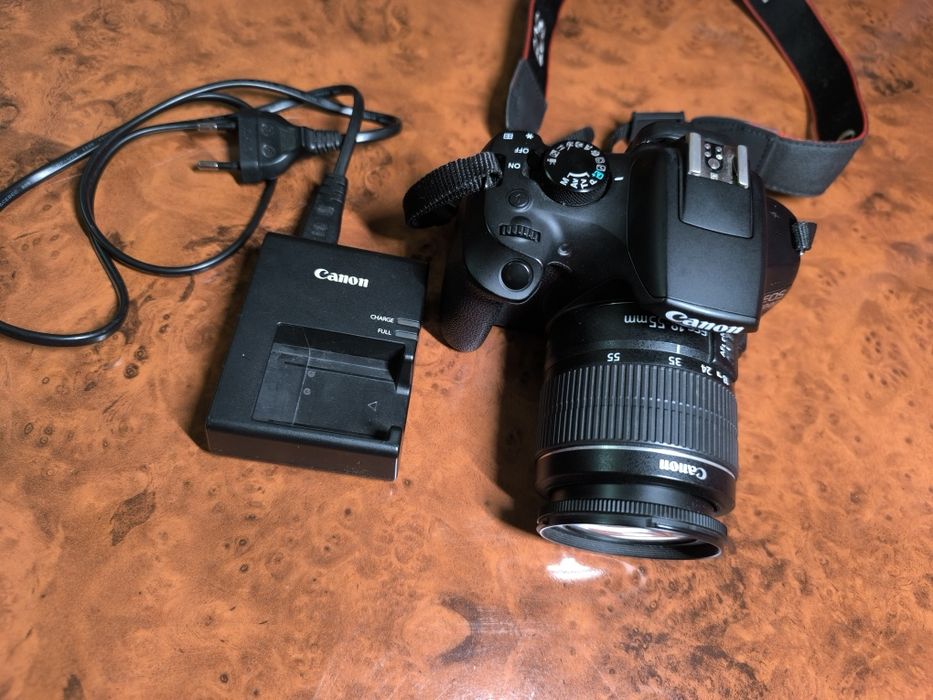 Фотоаппарат Canon EOS 1300D Kit 18-55mm